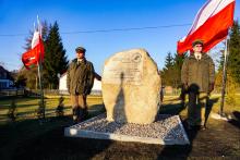 Odsłonięcie obelisku upamiętniającego leśników wywiezionych na Sybir
