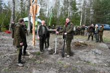 Polscy i Litewscy leśnicy posadzili las